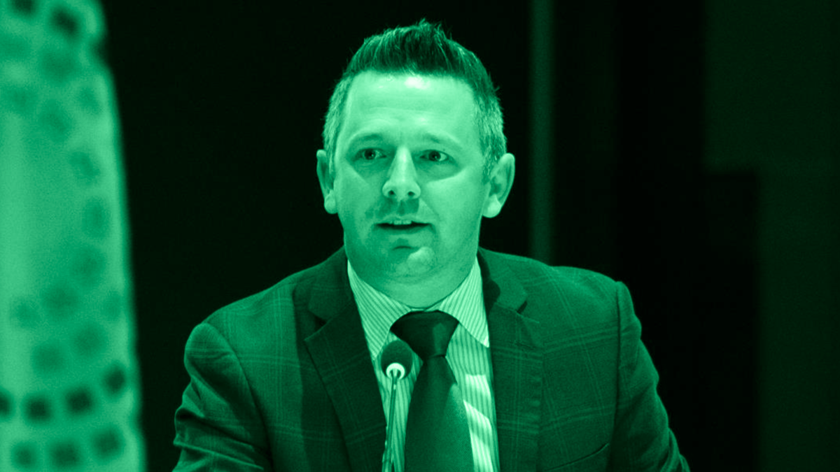 Francis Drouin, à propos du chèque de 250$ à ceux qui gagnent moins de 150 000$ Post feature image