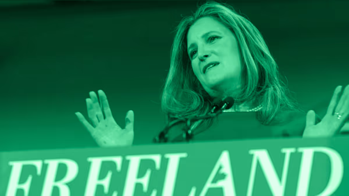 Chrystia Freeland, qui rend plus ou moins hommage à Mark Carney