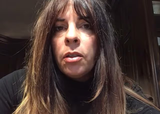 Anne Casabonne, qui compare un virus à la circoncision