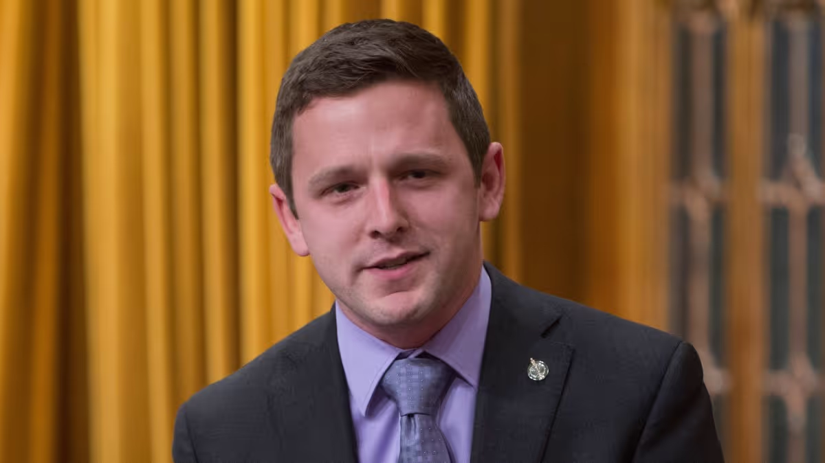 Francis Drouin, à propos de l'influence des universités et cégeps anglophones sur le français