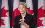 Mélanie Joly, à propos de la langue francophone