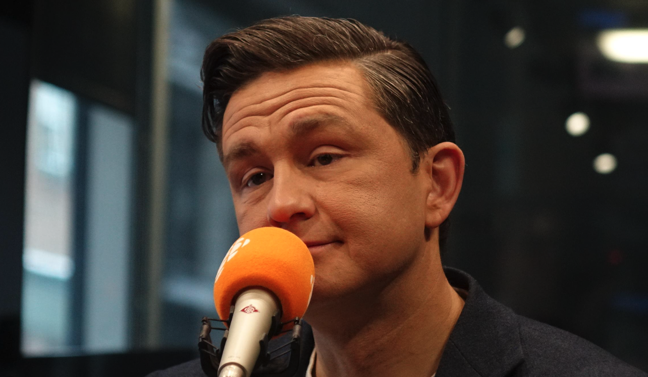 Pierre Poilievre, inquiet que les autoroutes soient bannies Post image