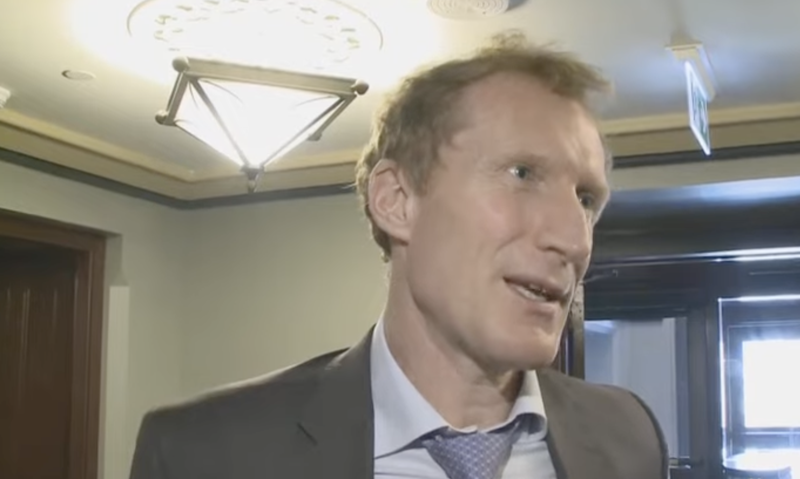 Marc Miller, qui trouve François Legault mononcle Post image