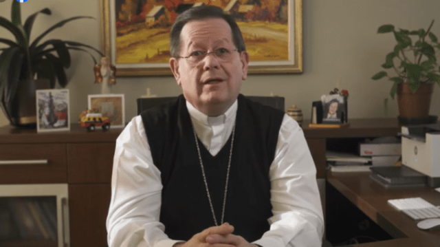 Cyprien Lacroix, qui nie avec plus ou moins de conviction Post feature image