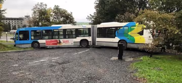 Les frais de service de Ticketmaster, faire payer les Hell's et un avis de décès mystérieux Image principale