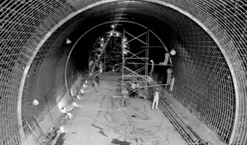 Un tunnel, les chroniqueurs de Saint-Lambert et quelques moqueries raffinées Image principale