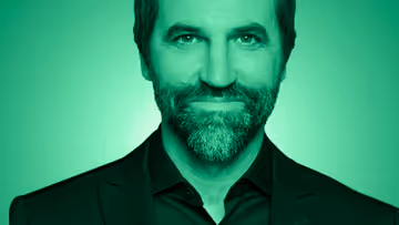 Steven Guilbeault, qui compare son bilan à celui de PSPP Image principale