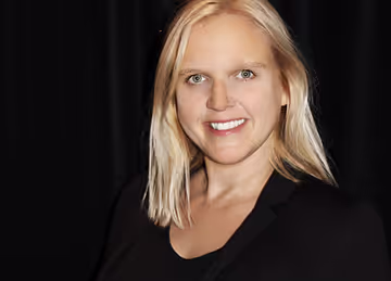 Josée Morissette, après s'être déguisée en femme voilée Image principale