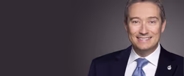 François-Philippe Champagne, qui évalue mal ses distances Image principale