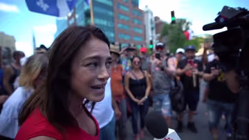 Lucie Laurier, qui nous invite à faire nos recherches sur Lucifer Image principale