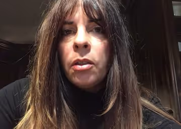 Anne Casabonne, imitant François Legault Image principale